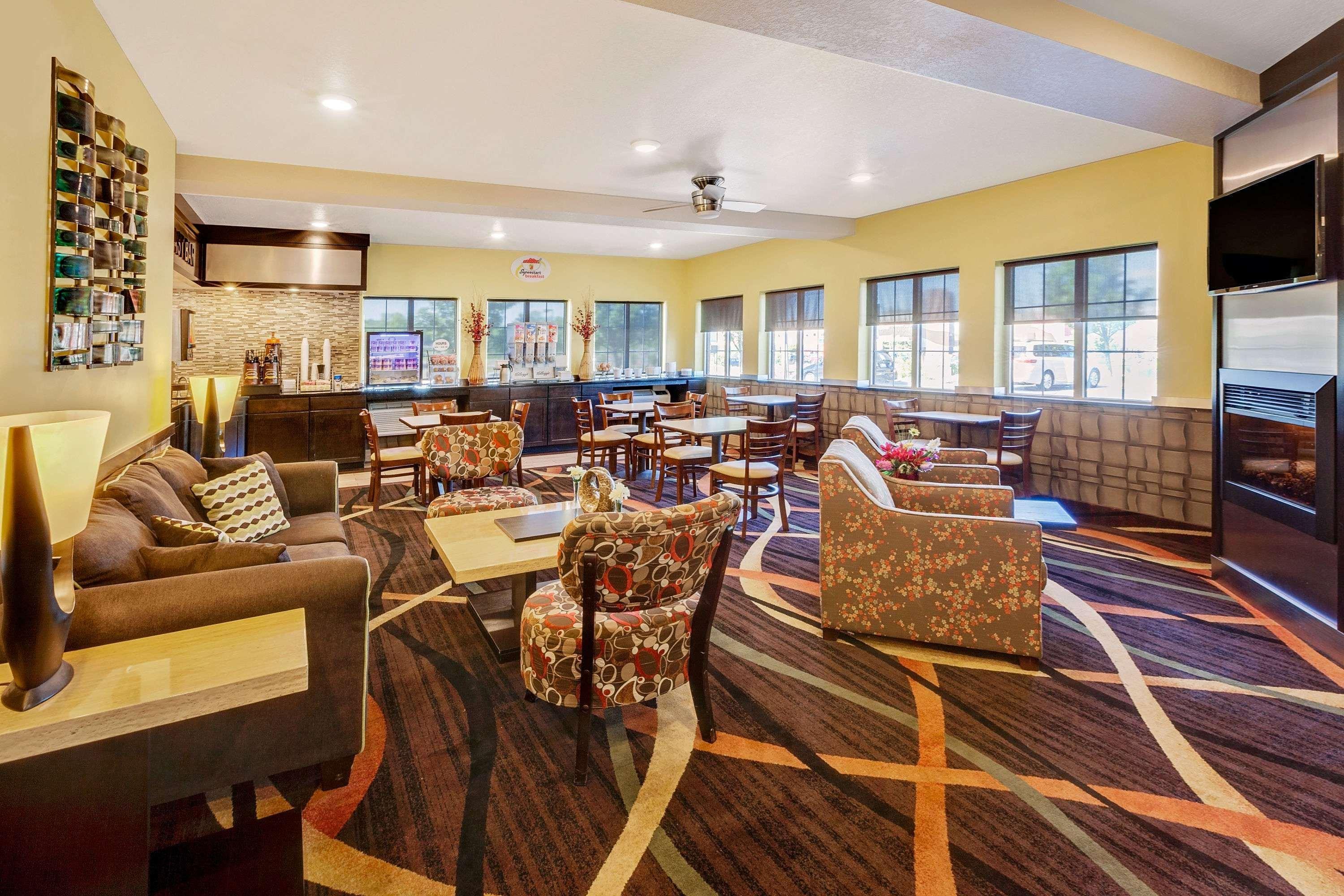 Super 8 By Wyndham Akron S/Green/Uniontown Oh Eksteriør bilde