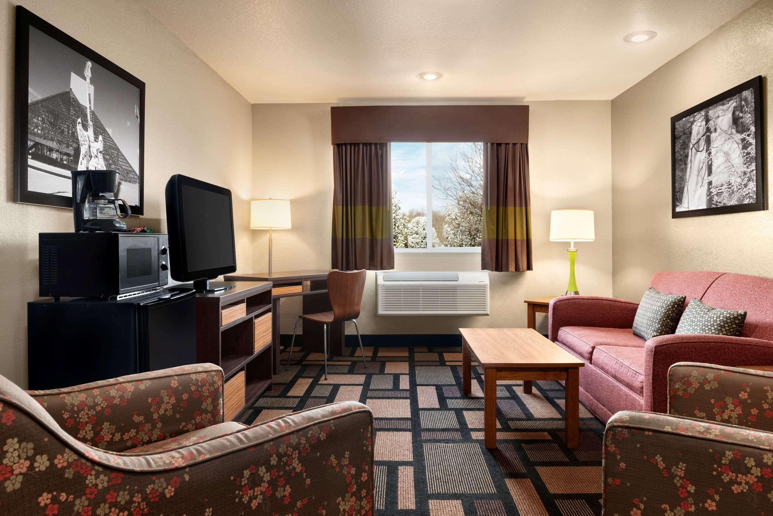 Super 8 By Wyndham Akron S/Green/Uniontown Oh Eksteriør bilde